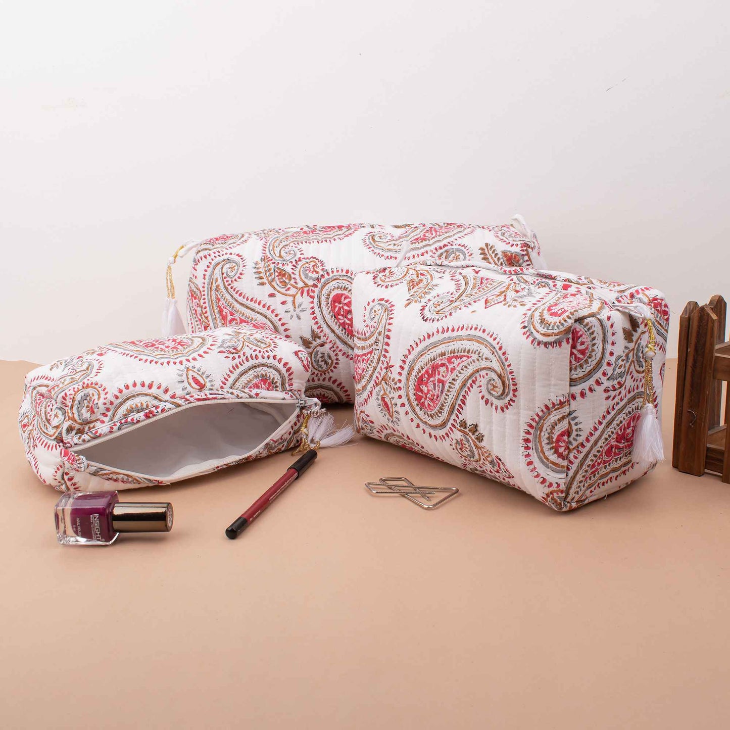 Classic Paisley Makeup Bag Set - Timeless Style