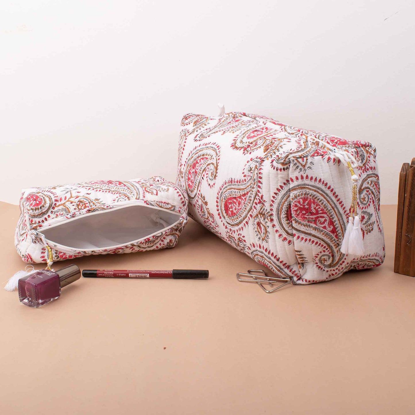 Classic Paisley Makeup Bag Set - Timeless Style